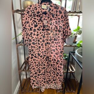 Maeve Pink Leopard Split Side Shirt